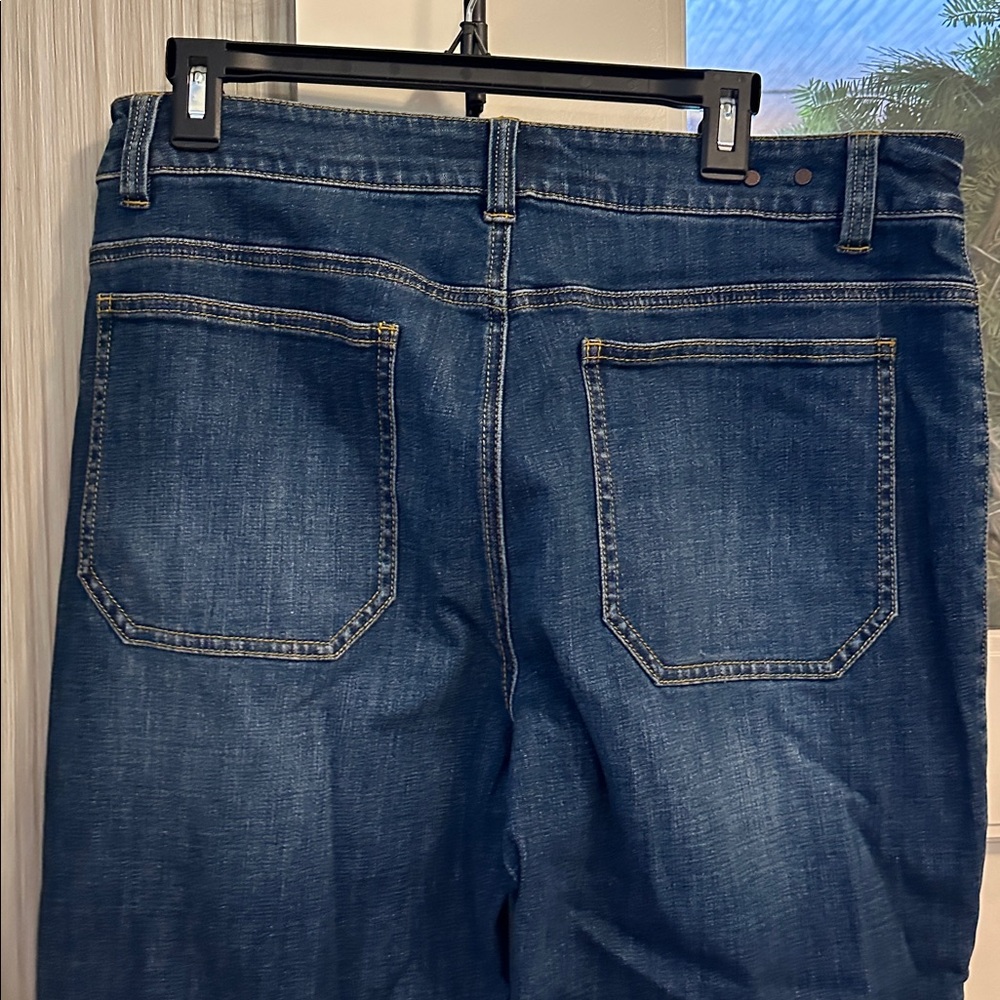 Classic Blue Women's Jeans - Picture 4 of 4